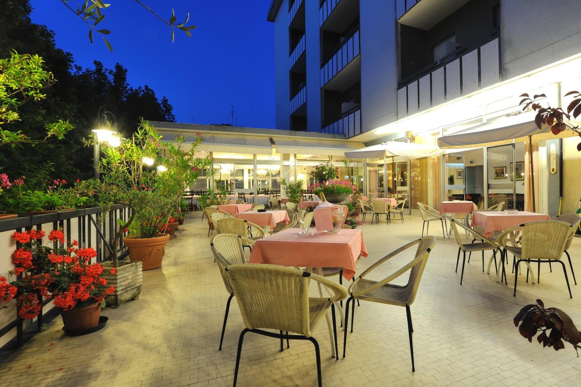 Hotel Miramare Et De La Ville Rimini Extérieur photo